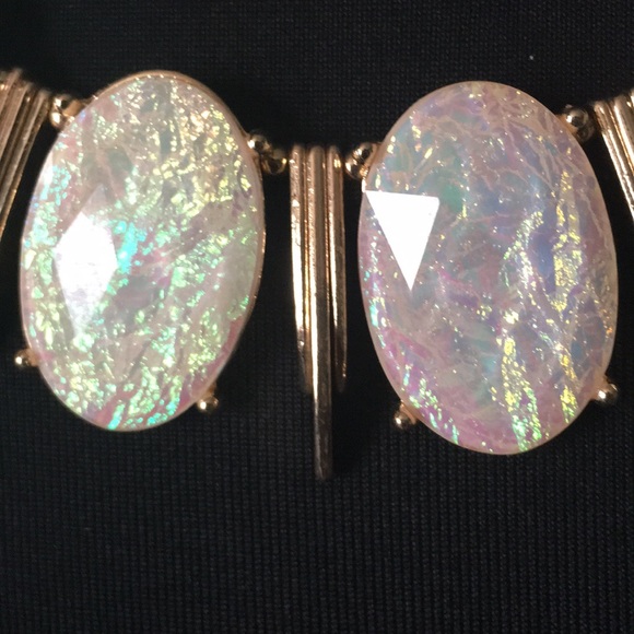 ❤️HP❤️ Faux Opal Element Statement Necklace❤️❤️ - Picture 2 of 2
